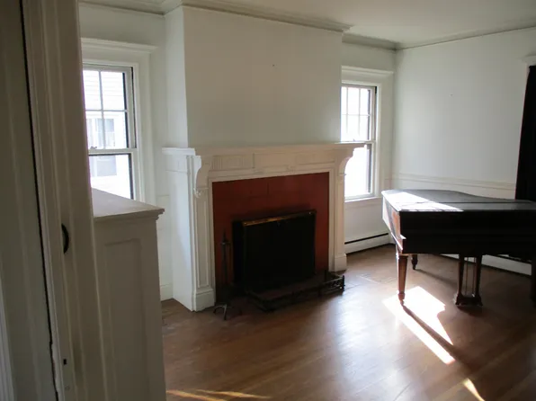 720 Prospect Ave, Hartford, CT 06105