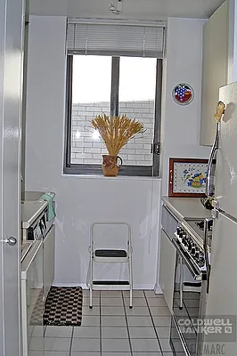 Rented by Bellmarc Realty | media 15