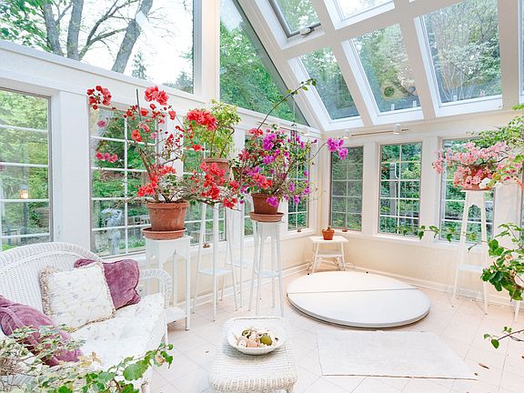 Sunroom with Spa off MBR