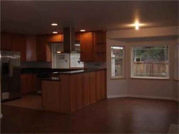5th image of 307 Duck Lake Dr NE