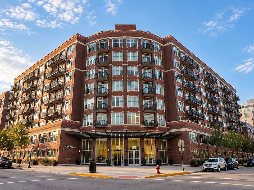 1st image of 1000 W Adams St APT 607