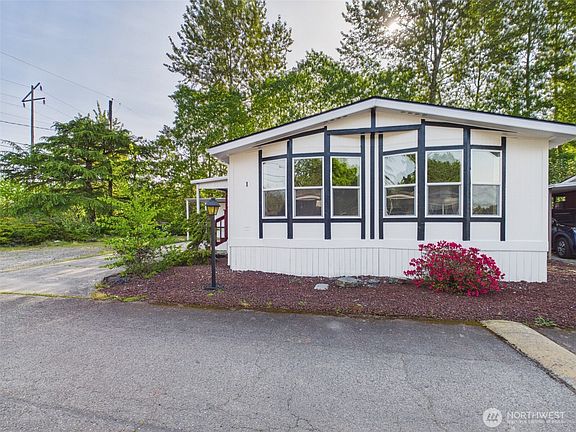 5th image of 9711 12th Avenue Ct E #1