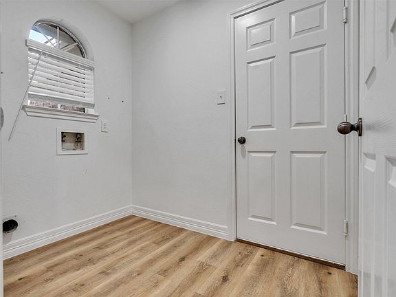 4th image of 206 Doncaster St