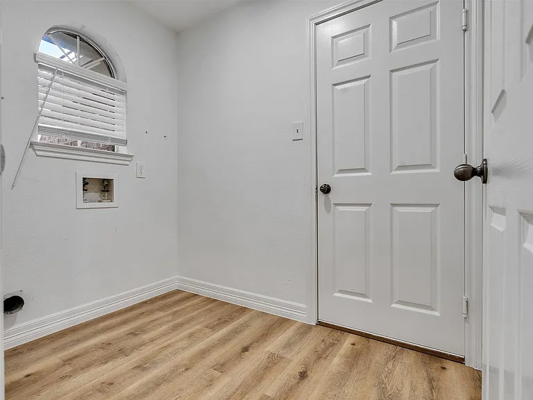 206 Doncaster St — Photo 8