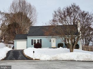 11 N Williamson Rd, Avondale, PA 19311