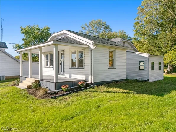 7633 Cindell St SE, East Canton, OH 44730