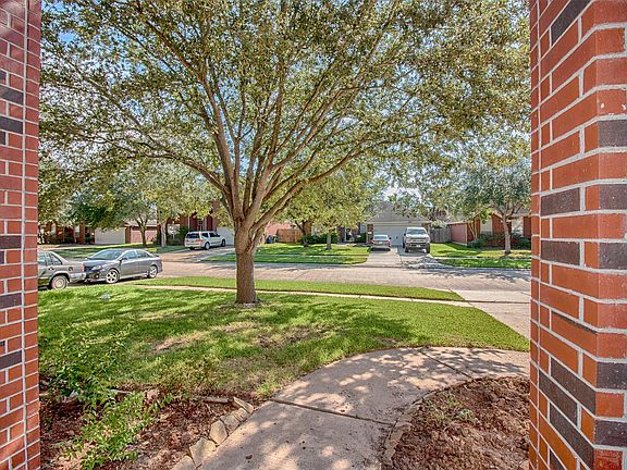 2nd image of 203 Green Cedar Dr