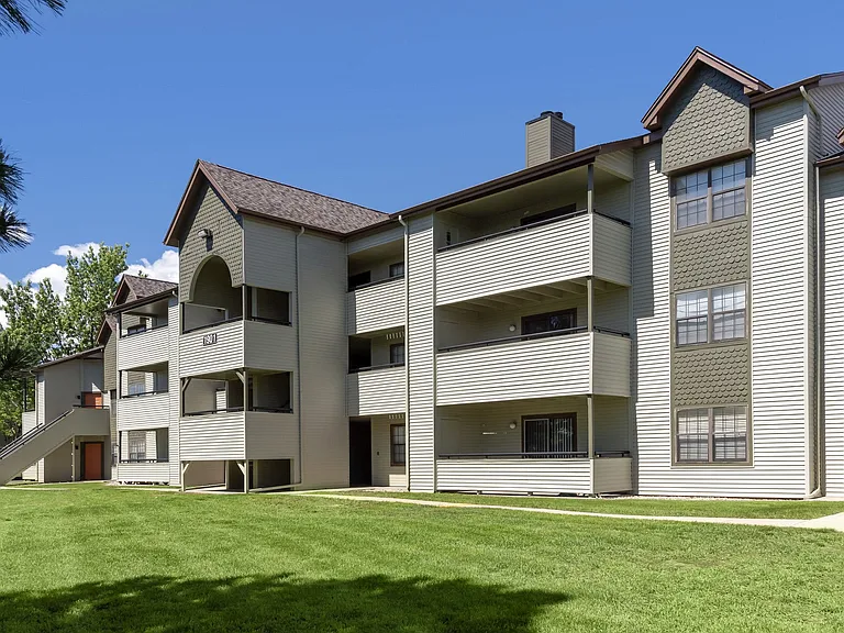 The Vue at Spring Creek — Photo 20