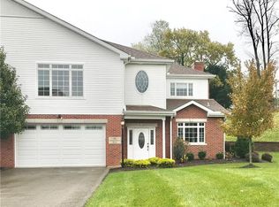 202 Darlington Court Dr, Beaver Falls, PA 15010