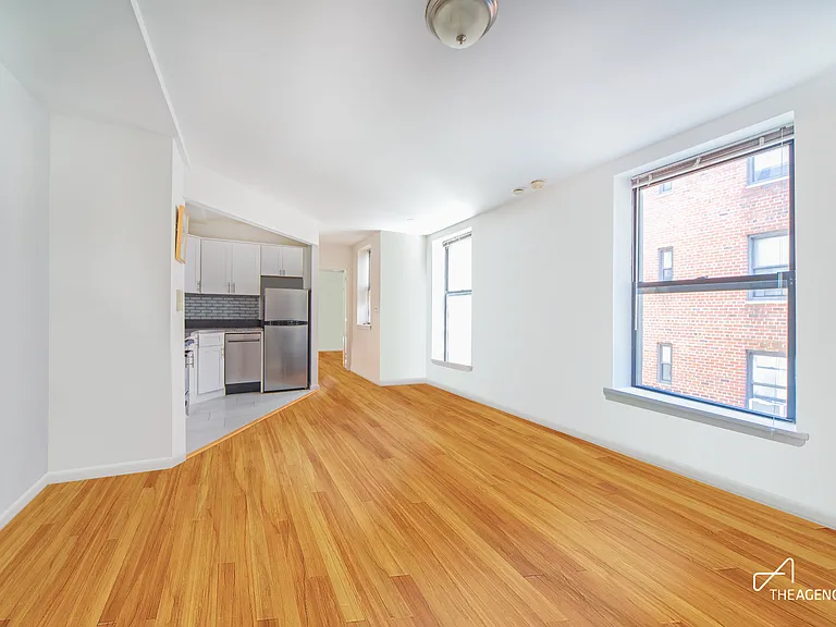 310 W 95th St #5B — Photo 2