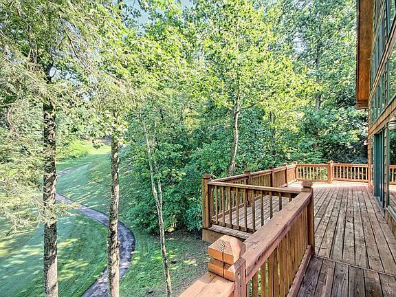 4th image of 94 Kingwood Court Ln