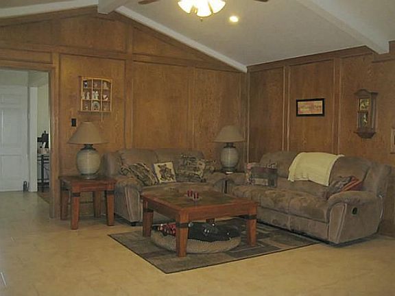 5th image of 203 N Capri Dr