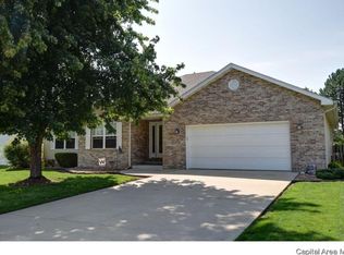 1824 Mayfield Rd, Chatham, IL 62629