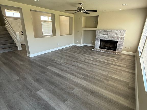 Downstairs - Bonus area / Dining room #1