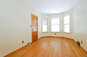 2nd image of 3807 W Montrose Ave