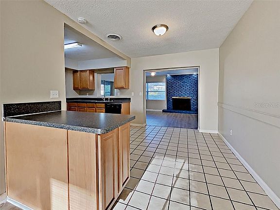 2nd image of 2170 College Dr
