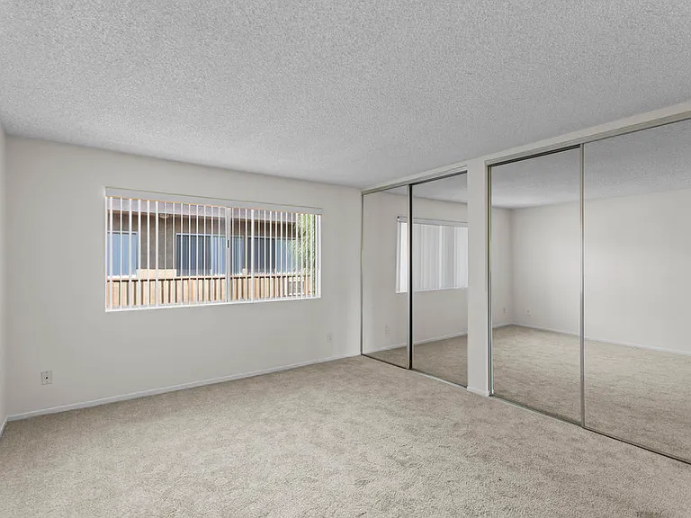 Tuscany Apartments — Photo 43