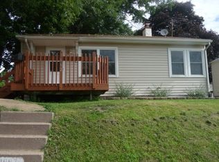 1662 W 36th St, Davenport, IA 52806