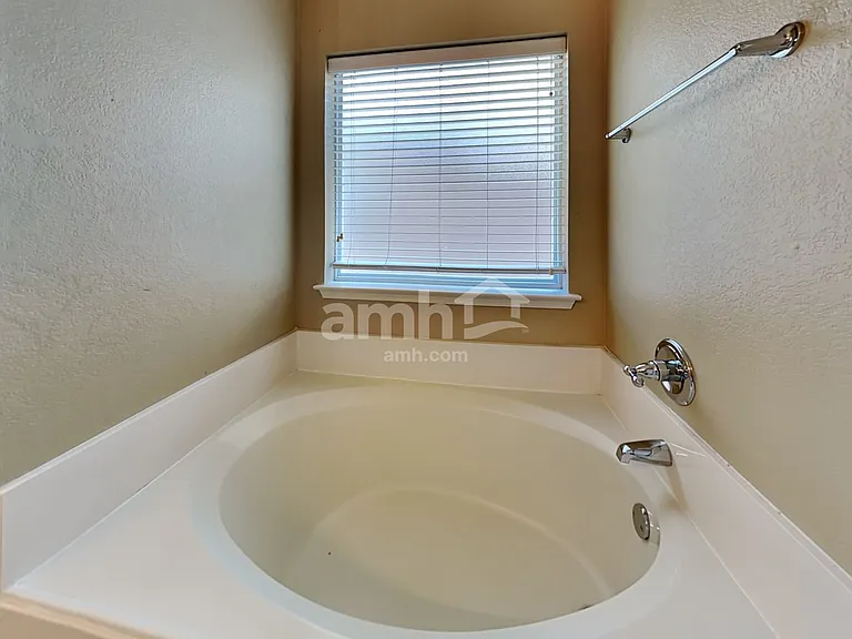 6732 Chalk River Dr — Photo 13