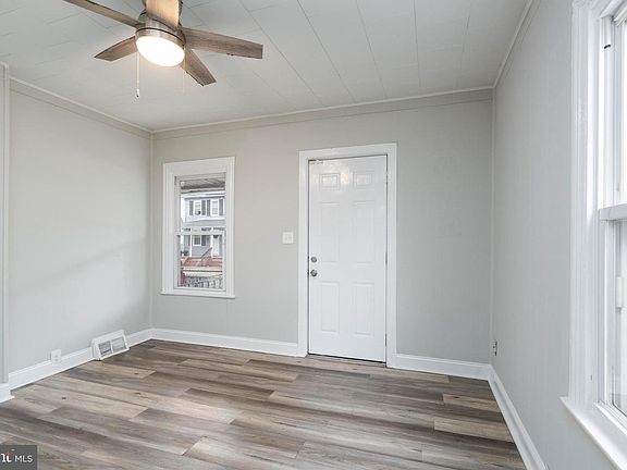 5th image of 211 W Foundry St