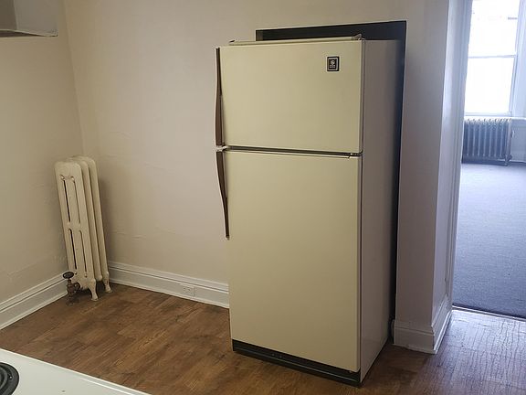 4th image of 364 Market St #B