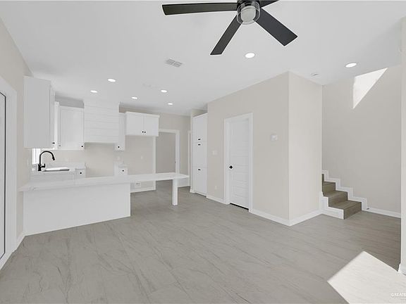 2nd image of 203 S 17th St