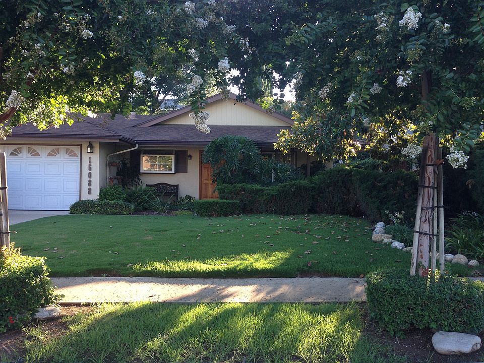1st image of 15088 Ashwood Ln