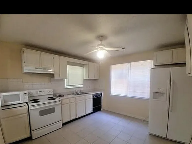 5350 Signal Ct — Photo 10