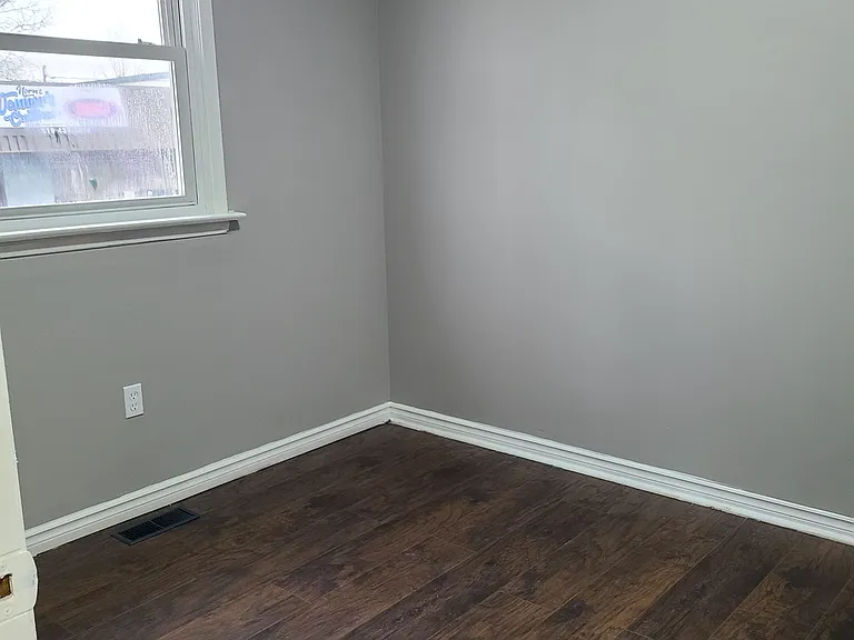 1775 Oxford St E #A — Photo 10