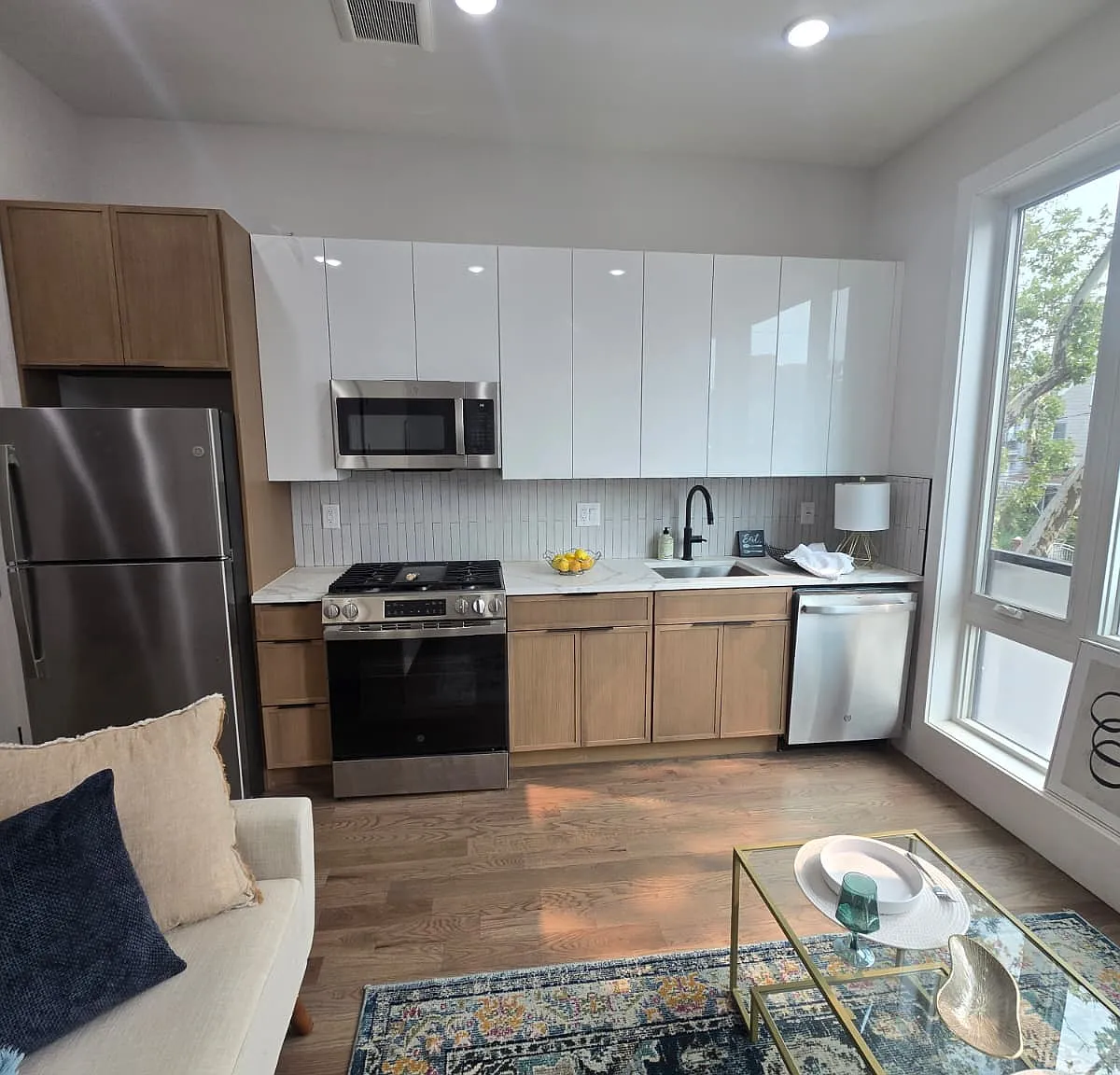 2 bed, $2,400 — Photo 4