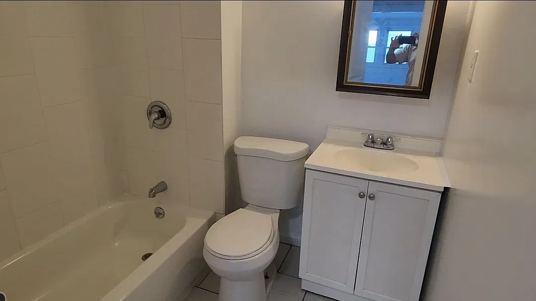 3 bed, $3,200 — Photo 2