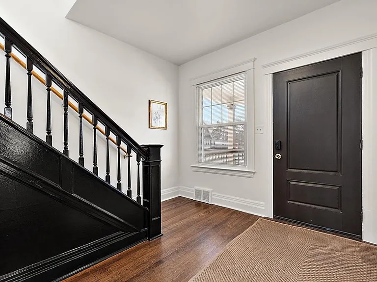 5008 Iroquois St — Photo 3