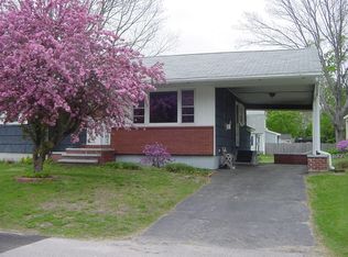 29 Wentworth St, Exeter, NH 03833