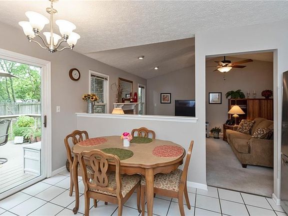 5th image of 7168 Fox Orchard Ct