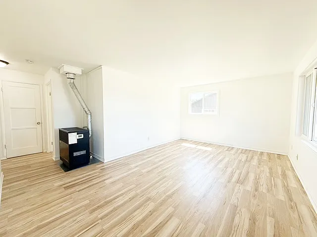 3326 Halverson Ave — Photo 5
