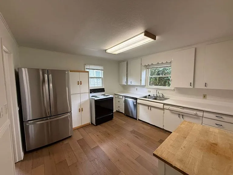 9242 2nd Ave NW — Photo 11