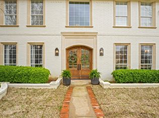 34 Royal Oaks Cir, Denton, TX 76210