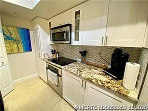 815 NW Flagler Ave #204 — Photo 6