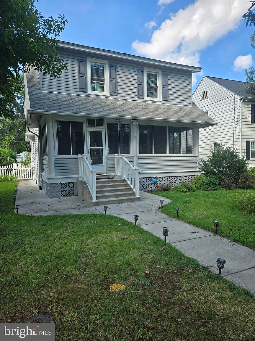 106 3rd Ave SE photo 1