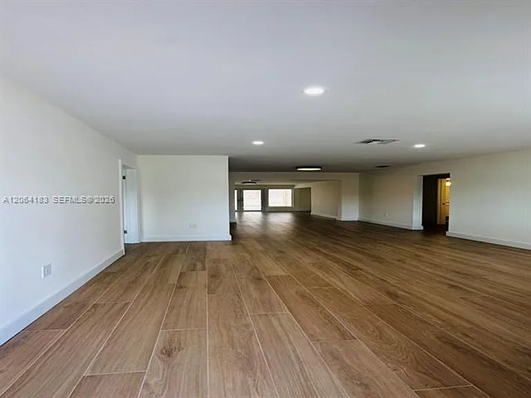 4120 SW 69th Ave #4120 — Photo 3