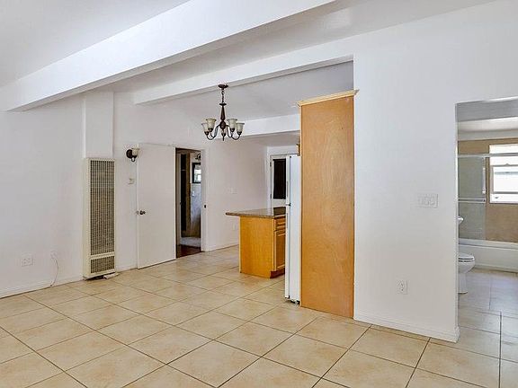 4th image of 1018 Mooney Dr