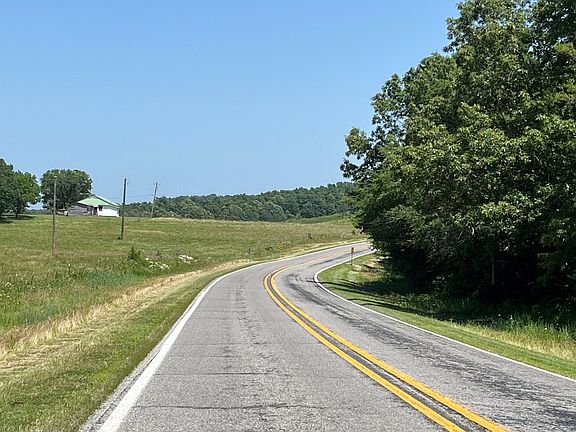 4th image of 3885 E State Highway 58