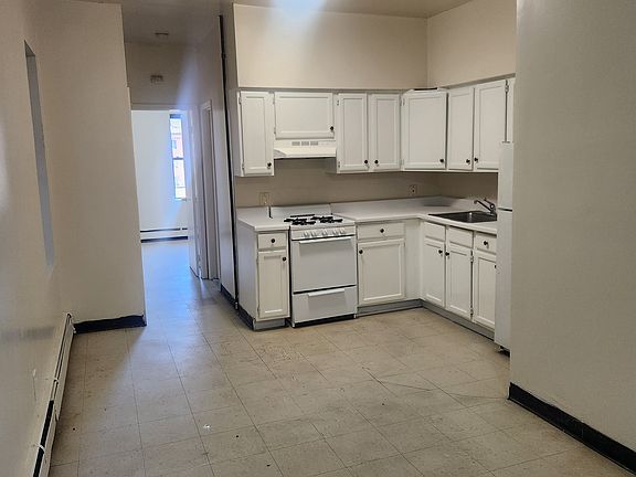 4th image of 142 Orchard St #3R