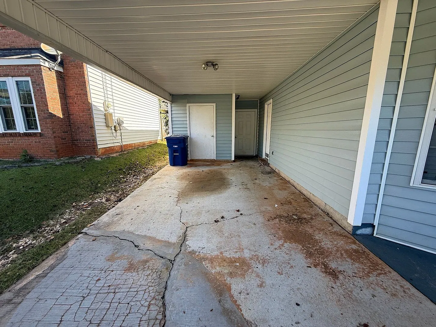 Short Term Lease Available Through April 30! Cute One Level Home In Shelton Park — Photo 3