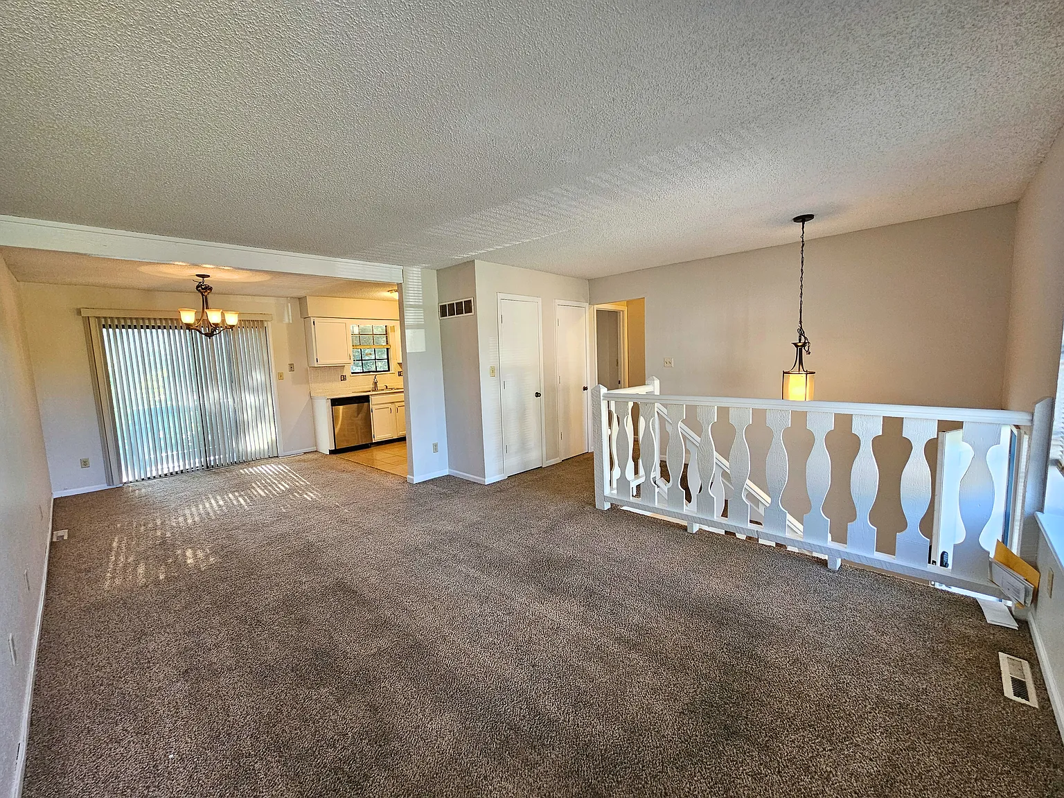 3 bed, 1478 sqft, $1,345 — Photo 2