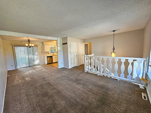10904 McKinley Dr Photo 1