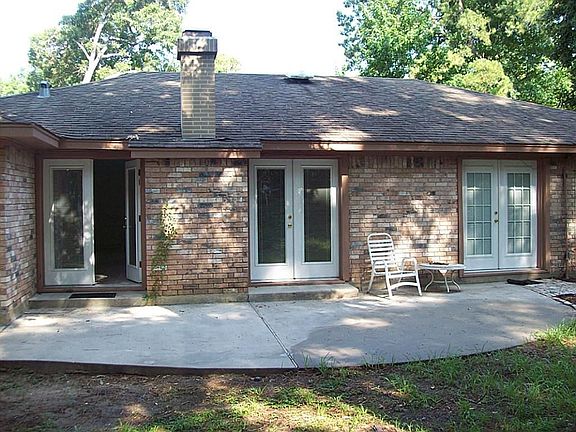 5th image of 150 Greenbriar Dr