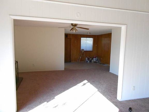 Dinning room/kitchen view