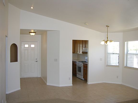 4th image of 7697 Barbican Ct