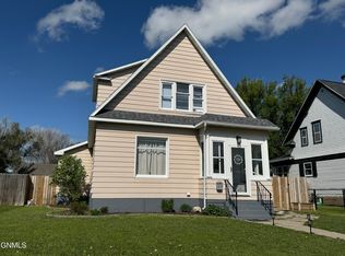 719 1st Ave W, Williston, ND 58801